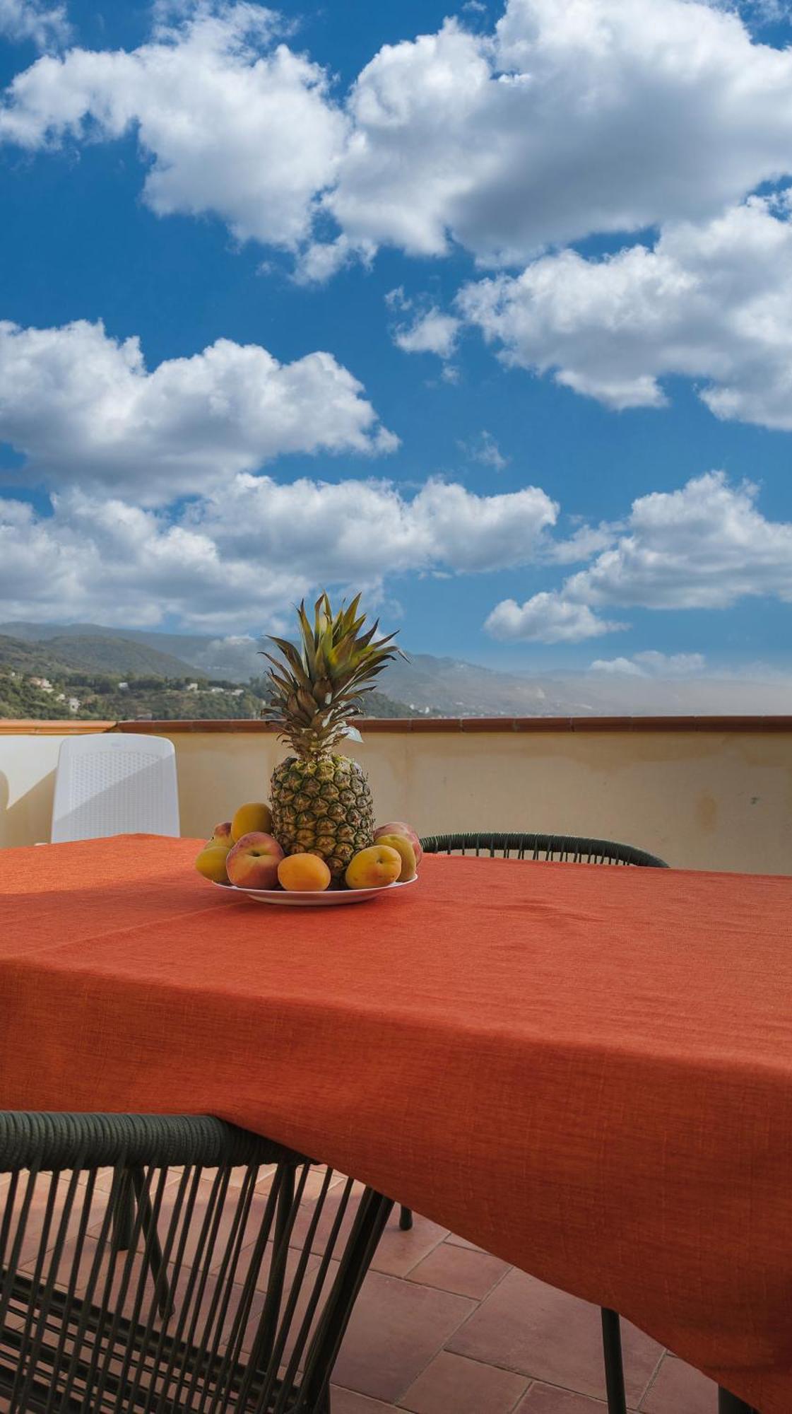 Magico Apartments - 450M Dalla Spiaggia Capo d'Orlando Exterior photo