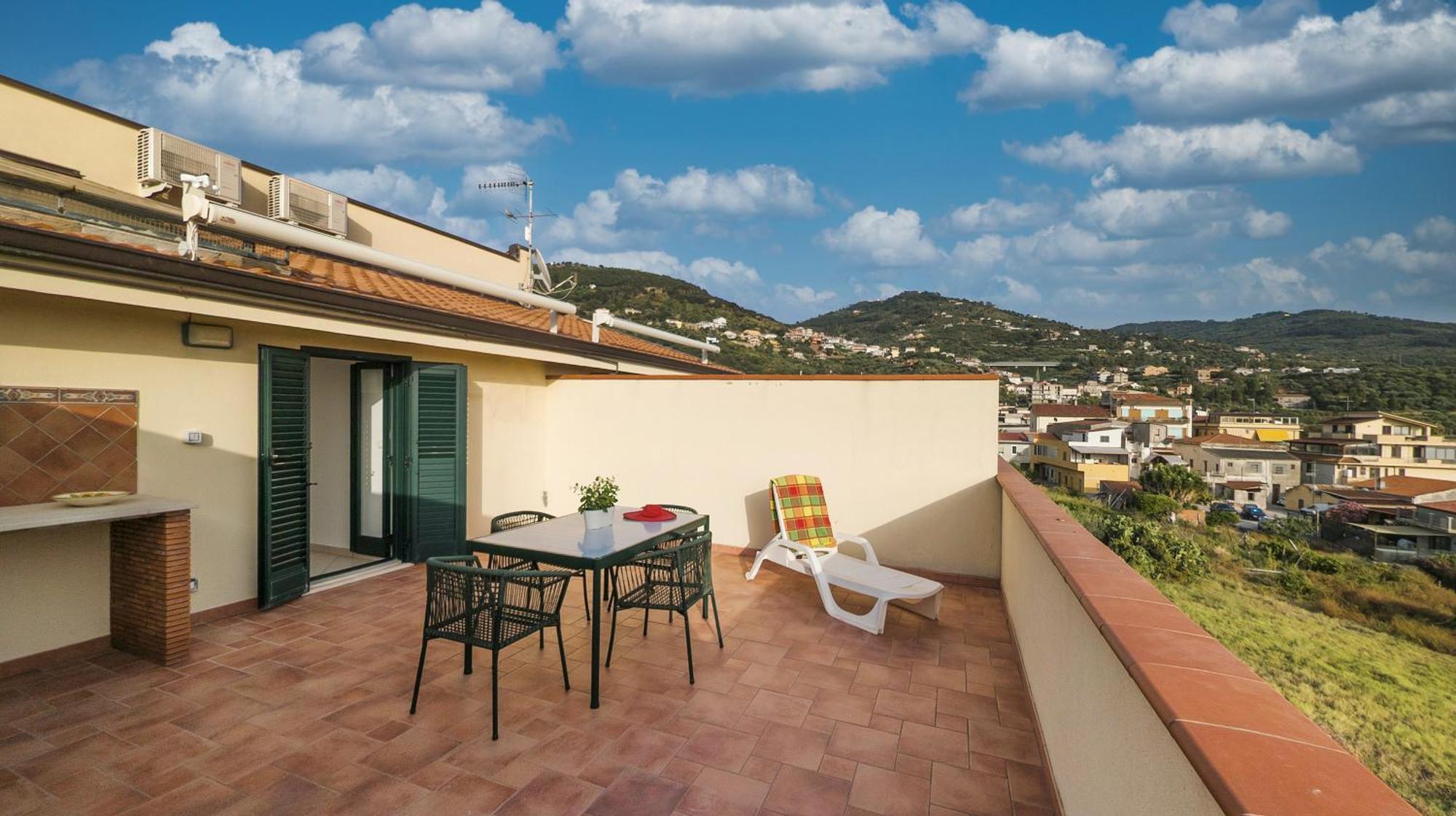Magico Apartments - 450M Dalla Spiaggia Capo d'Orlando Exterior photo